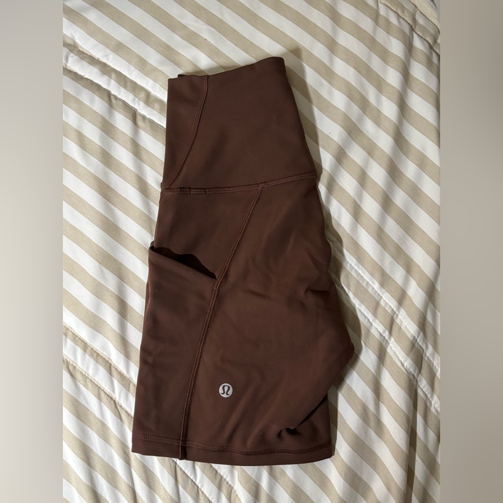 Lululemon Wunder train 6” shorts with pockets in Java